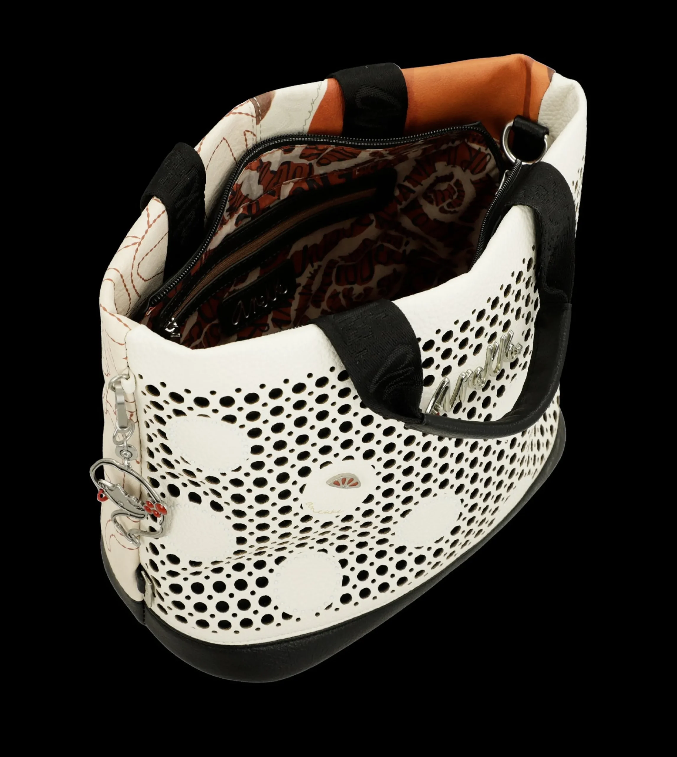 borsa_anekke_a_mano_con_t_3.webp Clearance Borsa a mano con trafori e tracolla regolabile Donna Borse A Mano