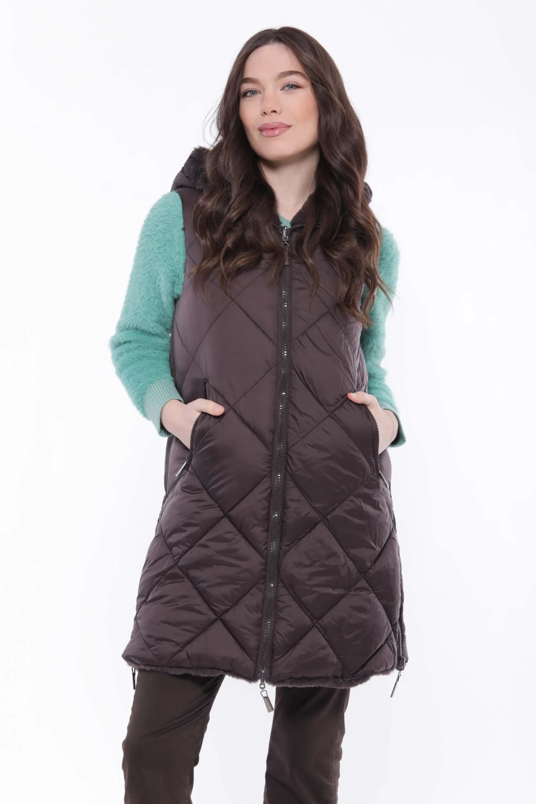 gilet_imbottito_in_pellic_7.webp Discount Gilet imbottito in pelliccia sintetica Mimi Mua Donna Giacche