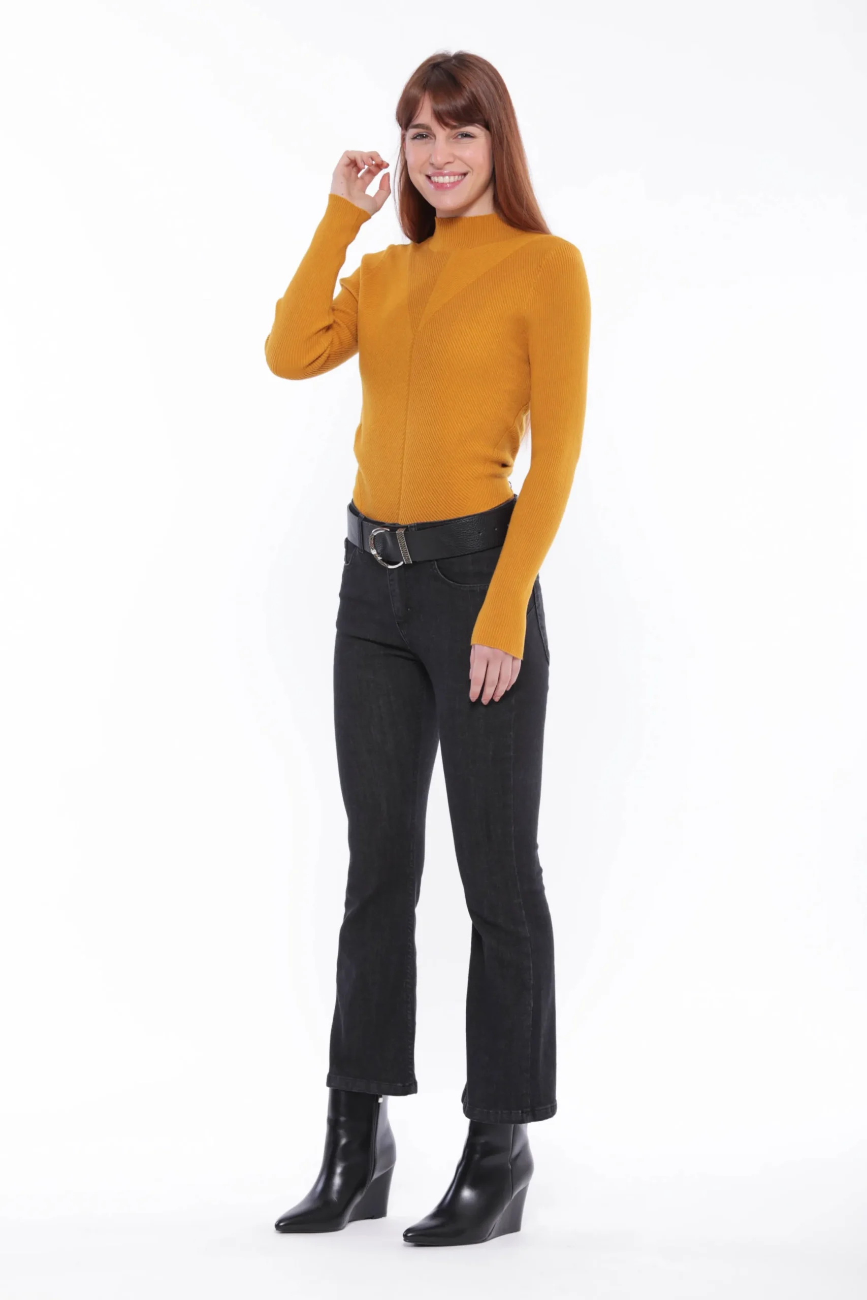 jeans_svasato_mimi_mua_da_0.webp Outlet Jeans svasato Mimi Mua dal design classico Donna Pantaloni