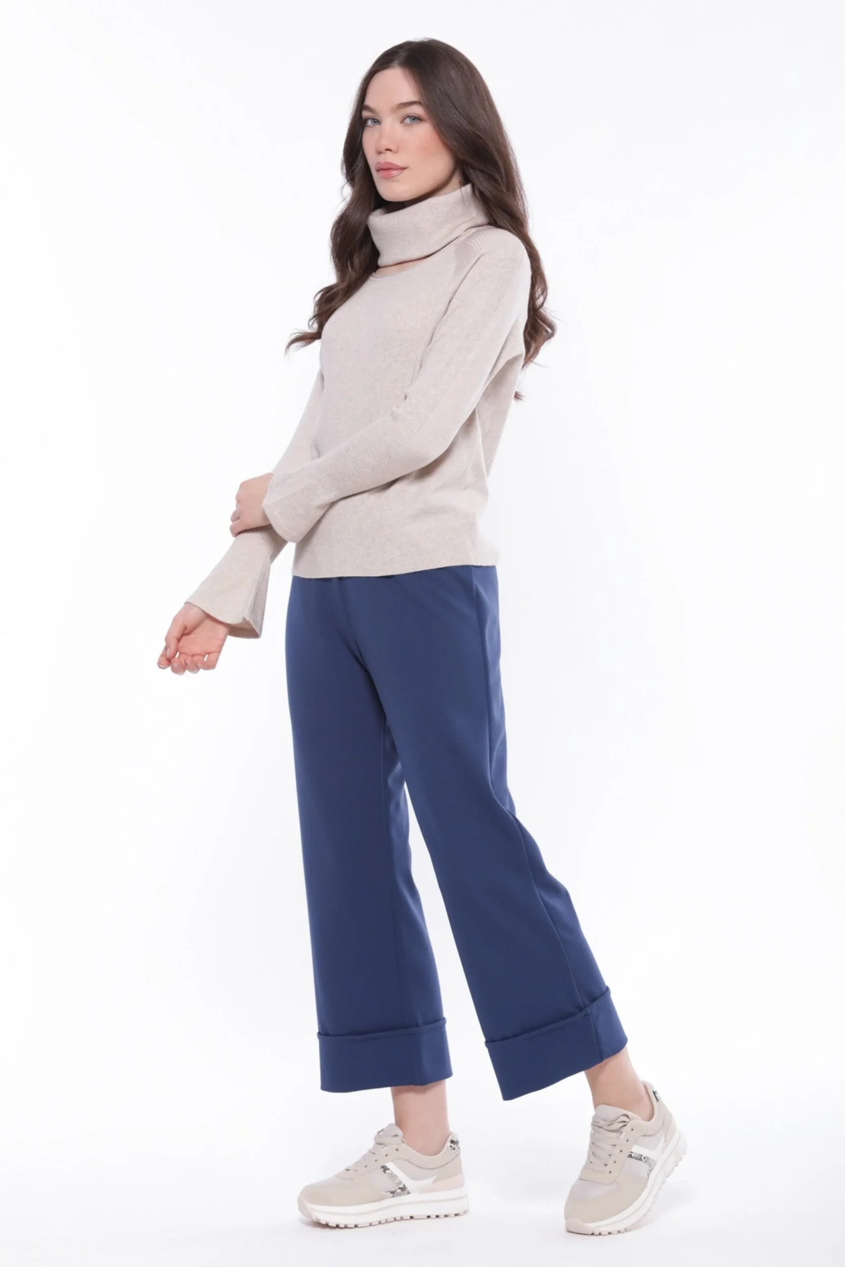 maglia_a_collo_alto_mimi__3.webp Clearance Maglia a collo alto Mimi Mua dal design minimal Donna Maglie