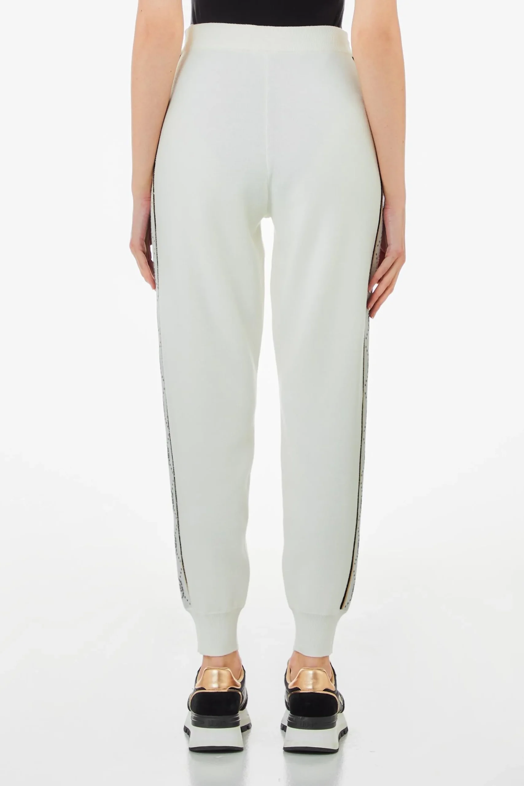 pantaloni_jogger_con_band_1.webp New Pantaloni jogger con bande laterali logate di Donna Pantaloni