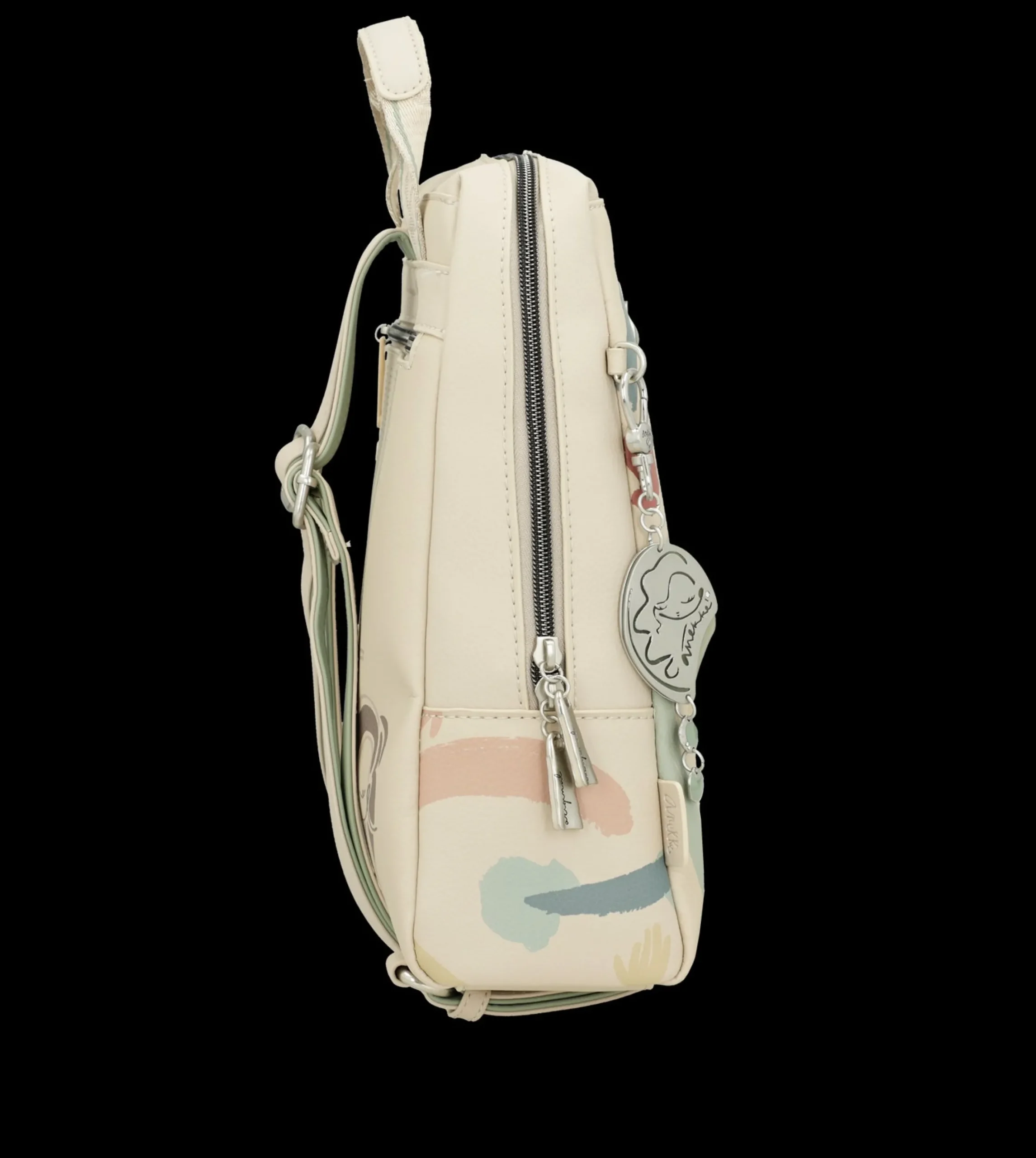 zaino_anekke_con_dettagli_5-1.webp Discount Zaino con dettagli traforati e charm decorativo Donna Zaini